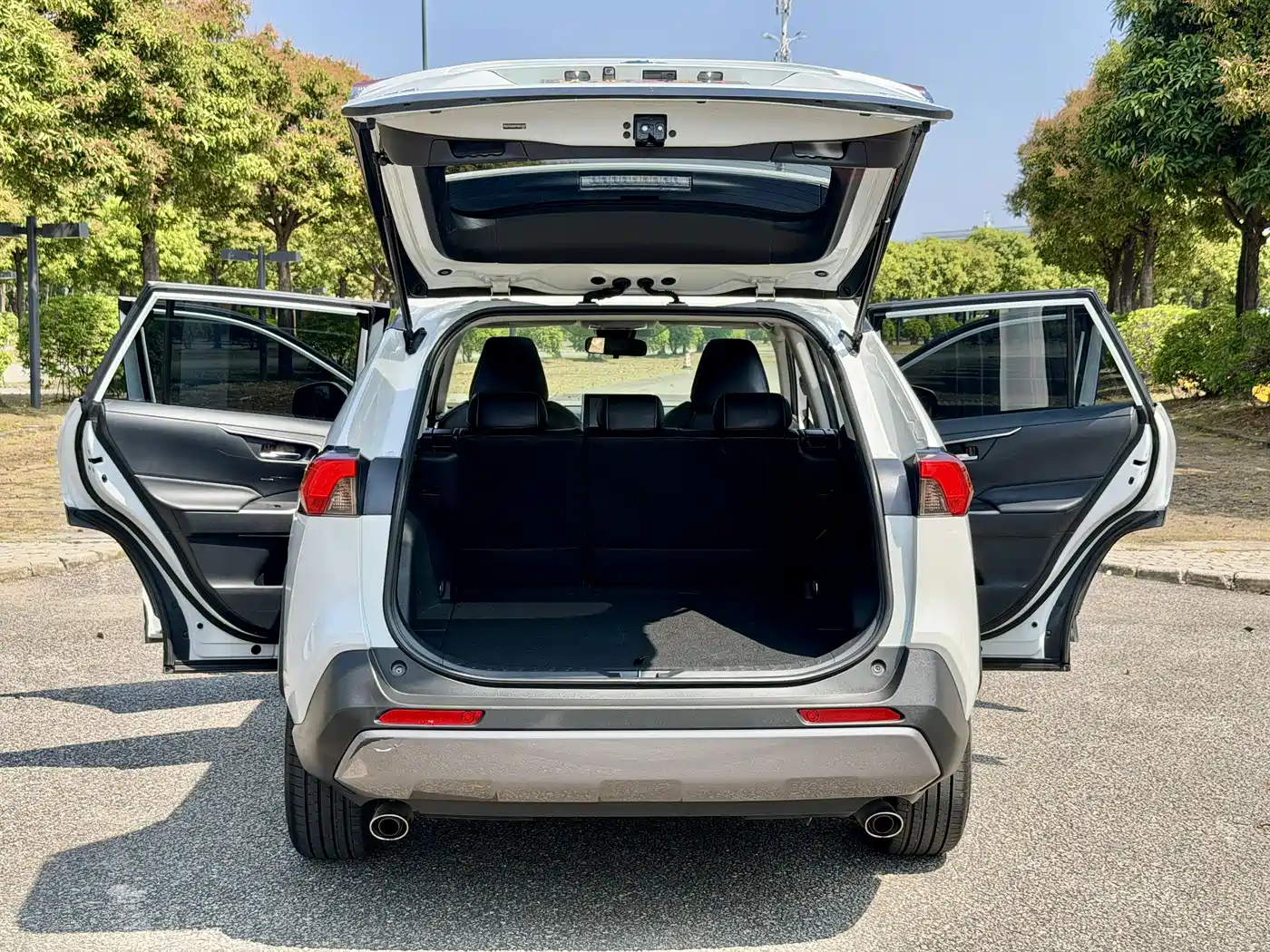 Toyota RAV4 Rongfang 2022 2.0L CVT 2WD Trend Edition фото 28