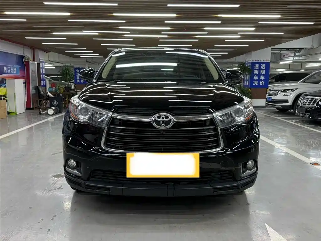 Toyota Highlander 2015 2.0T AWD Elite Edition 7-seater фото 2