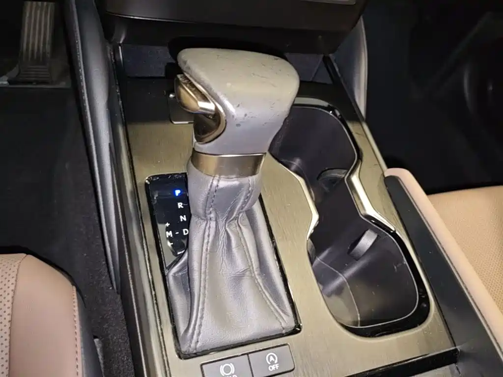 Lexus ES 2022 200 Excellence Edition фото 21