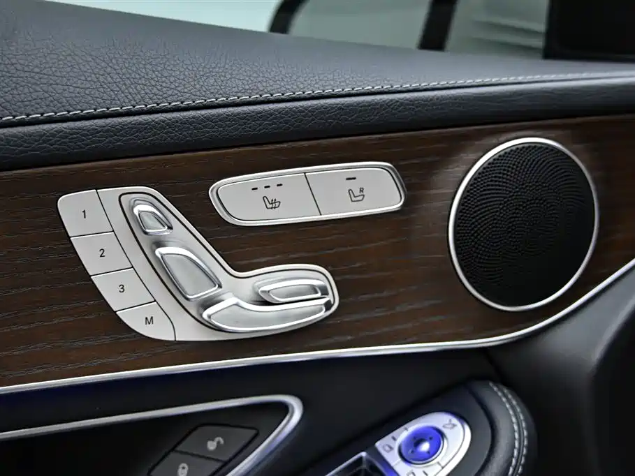Mercedes-Benz GLC 2022 Facelift GLC 300 L 4MATIC Dynamic Collector's Edition фото 25