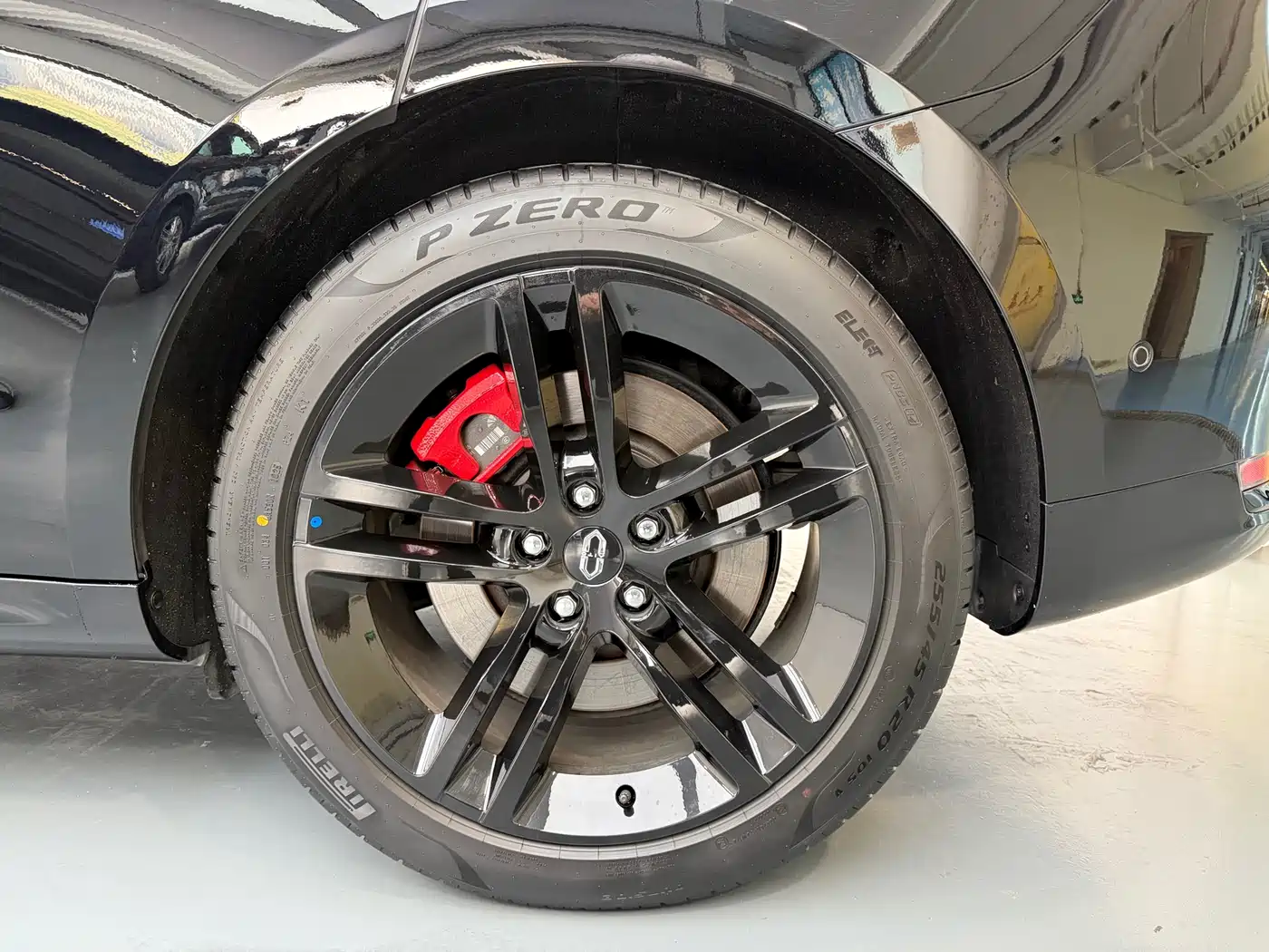 AITO Wenjie AITO M5 2025 Extended Range Ultra RWD фото 16