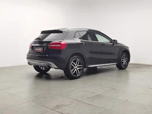 Mercedes-Benz GLA 2015 GLA 220 4MATIC Fashion Edition — фото 2