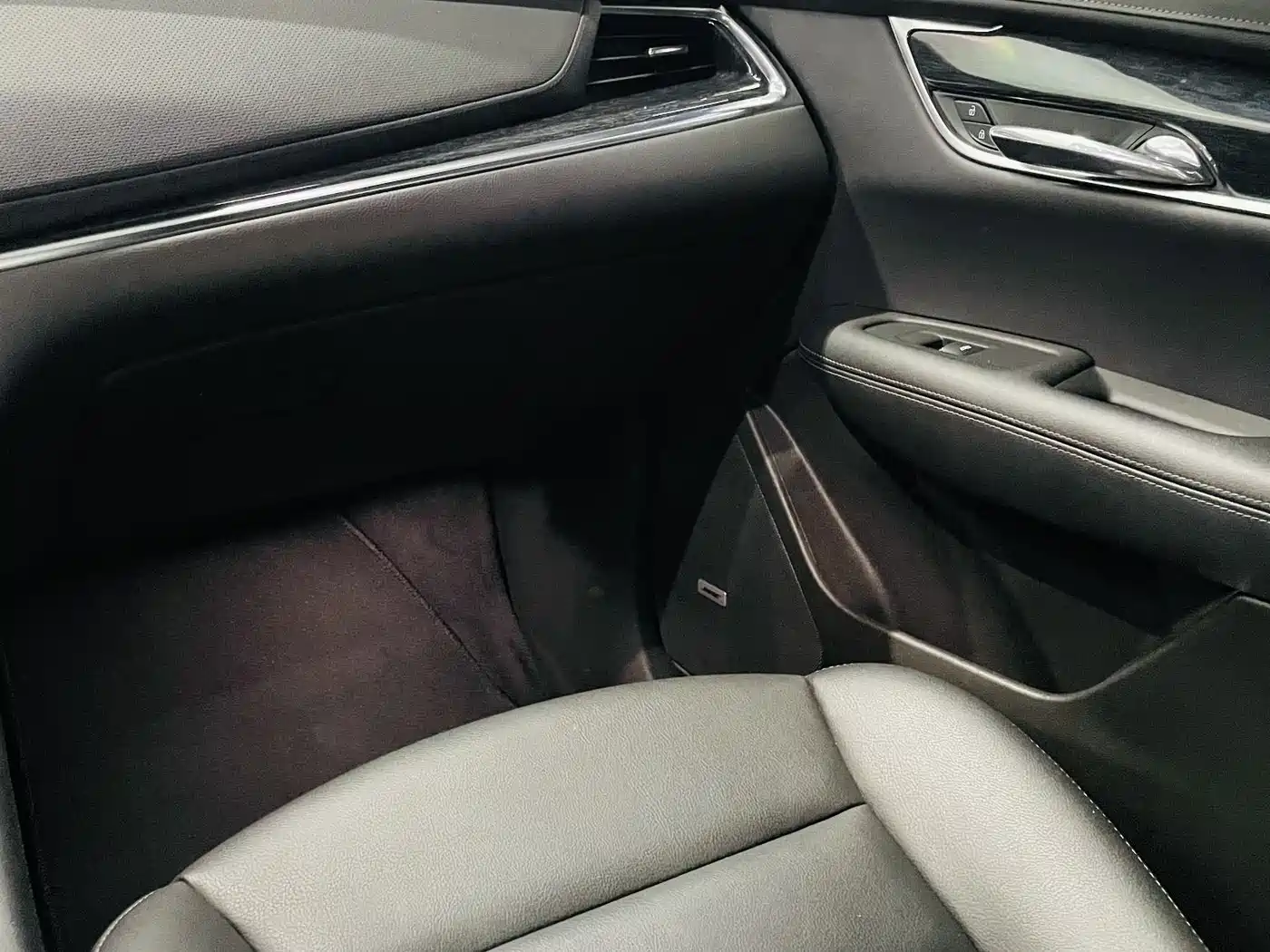Cadillac XT5 2021 2.0T 2WD Luxury Edition фото 16