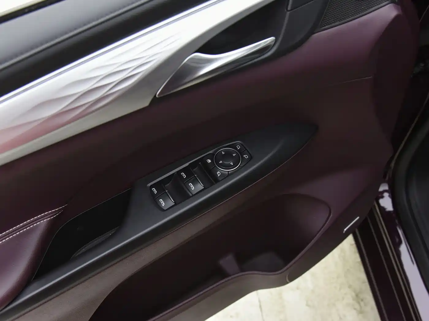 Buick GL8 2023 Avenir 6-Seater Executive Edition фото 12