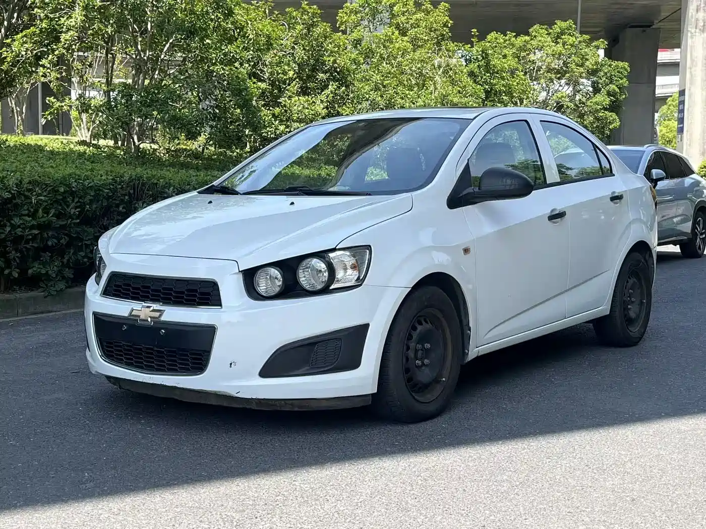 Chevrolet Aveo 2013 Sedan 1.4L AT Sunroof Edition