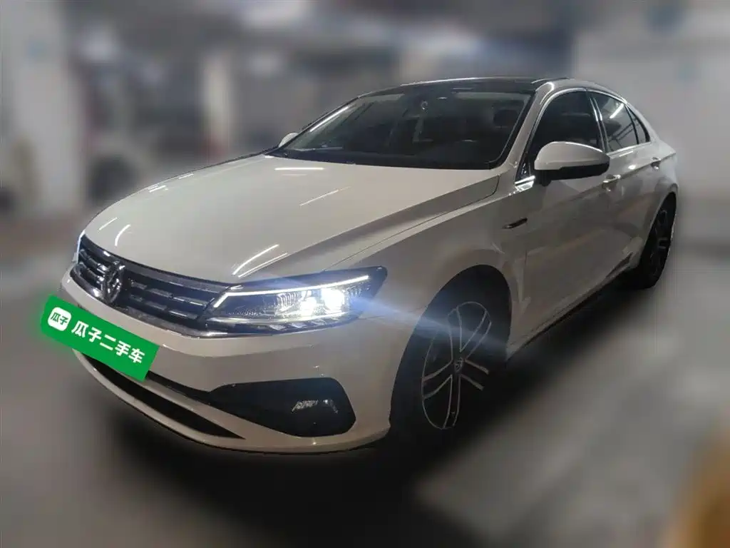 VOLKSWAGEN LINGDU