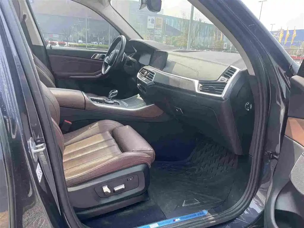 BMW X5 (Import) 2021 xDrive30i M Sport Package фото 29