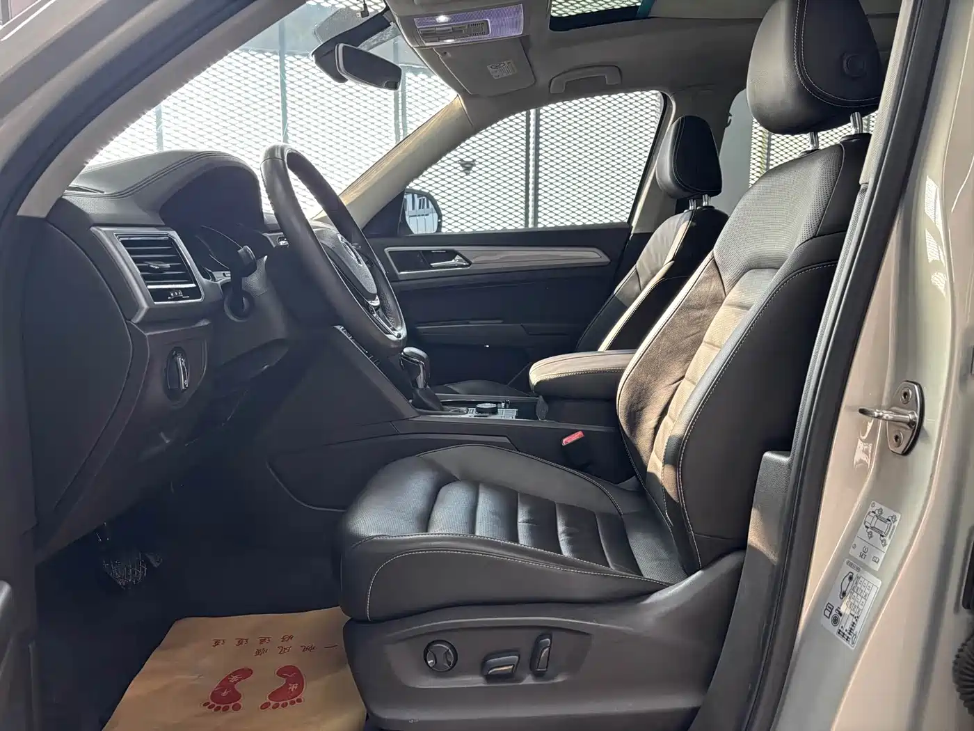 Volkswagen Teramont 2017 530 V6 4WD Luxury Edition фото 7