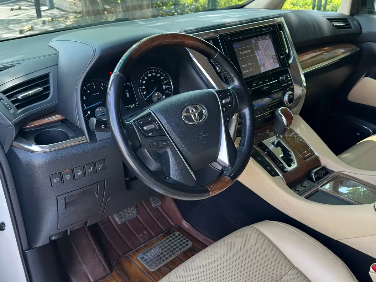 Toyota Alphard 2018 3.5L Premium фото 9