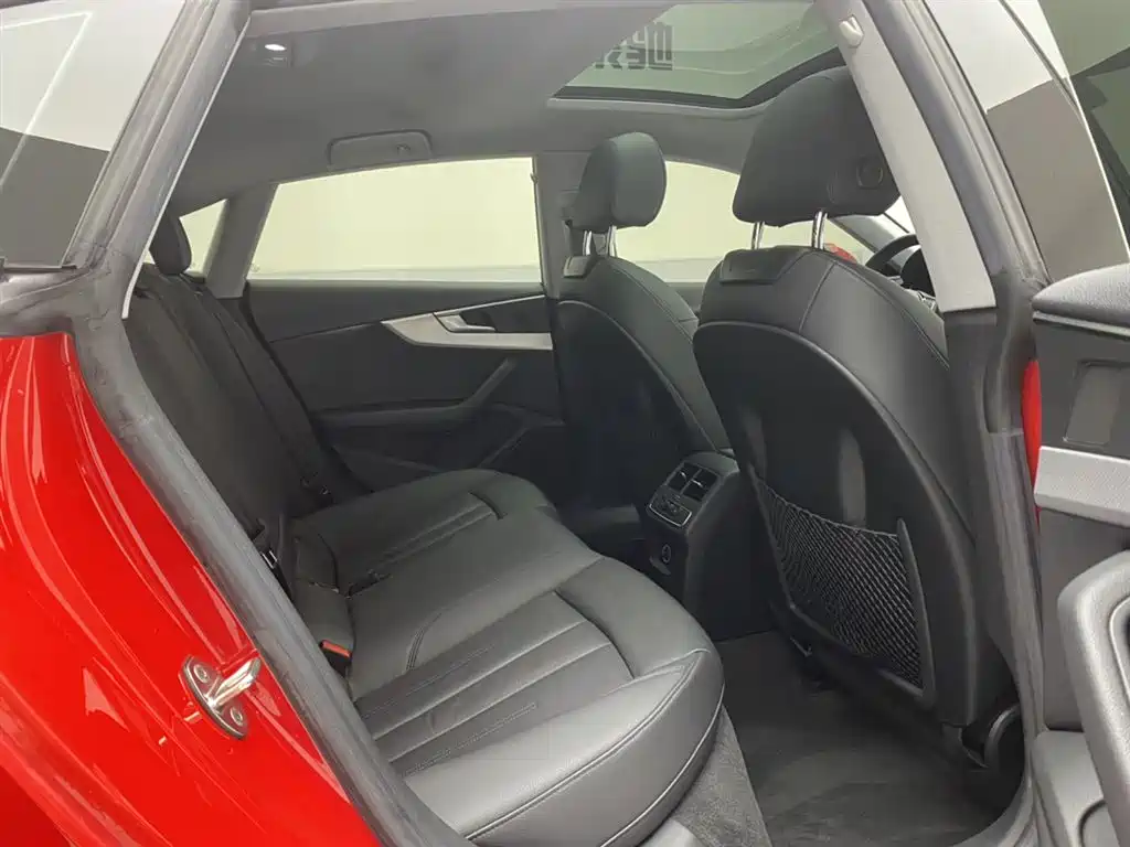 Audi A5 (Import) 2019 Sportback 40 TFSI Fashion фото 29