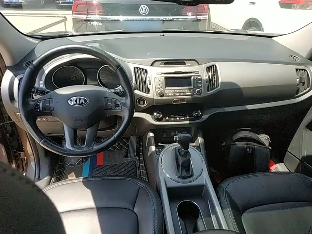 Kia Sportage 2016 2.0L Automatic 2WD DLX фото 10