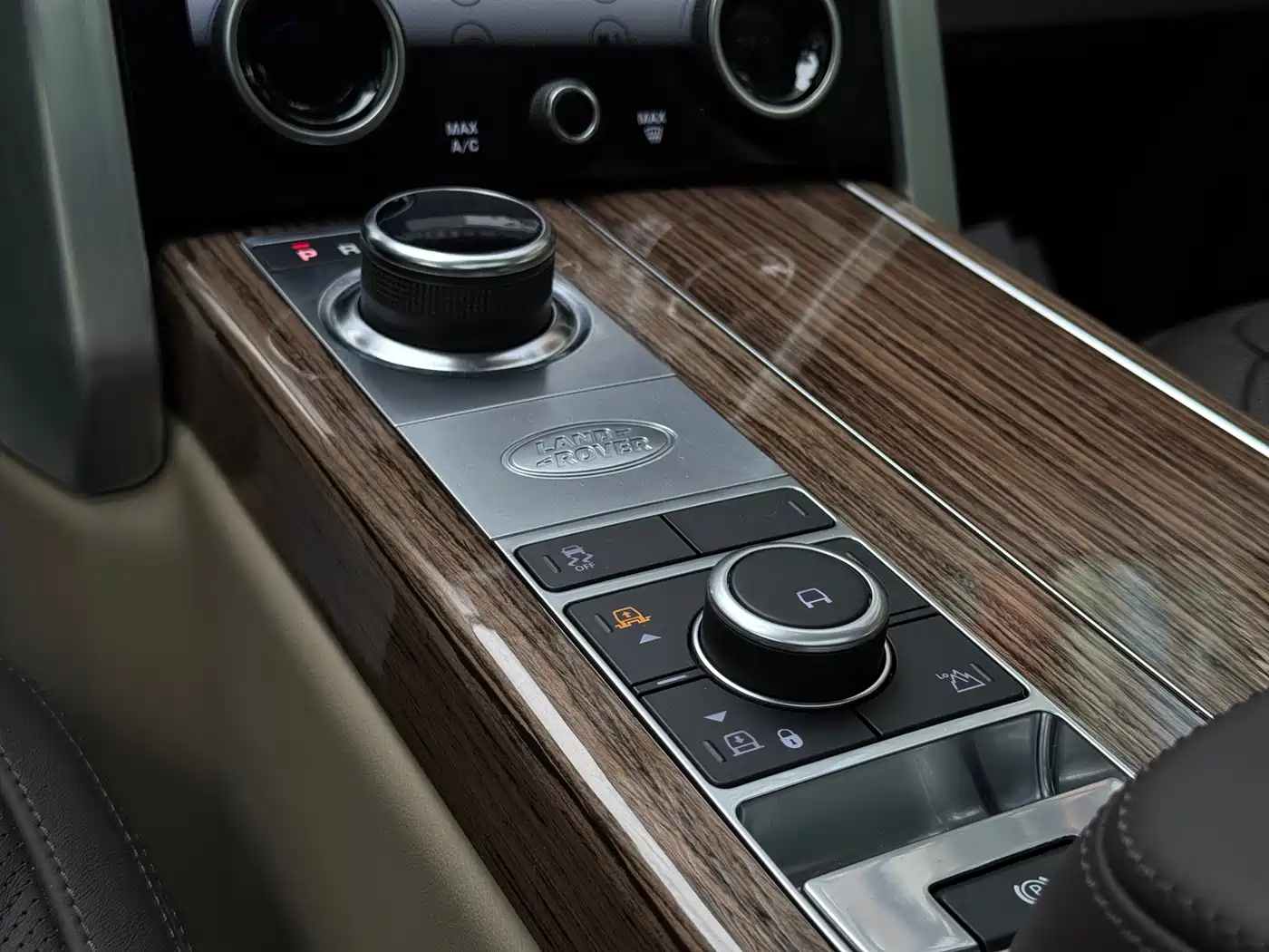 Land Rover Range Rover 2019 3.0 SCV6 Heritage Edition фото 18