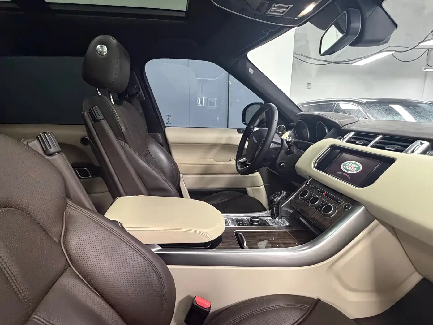 Land Rover Range Rover Sport 2014 3.0 SC V6 HSE фото 10