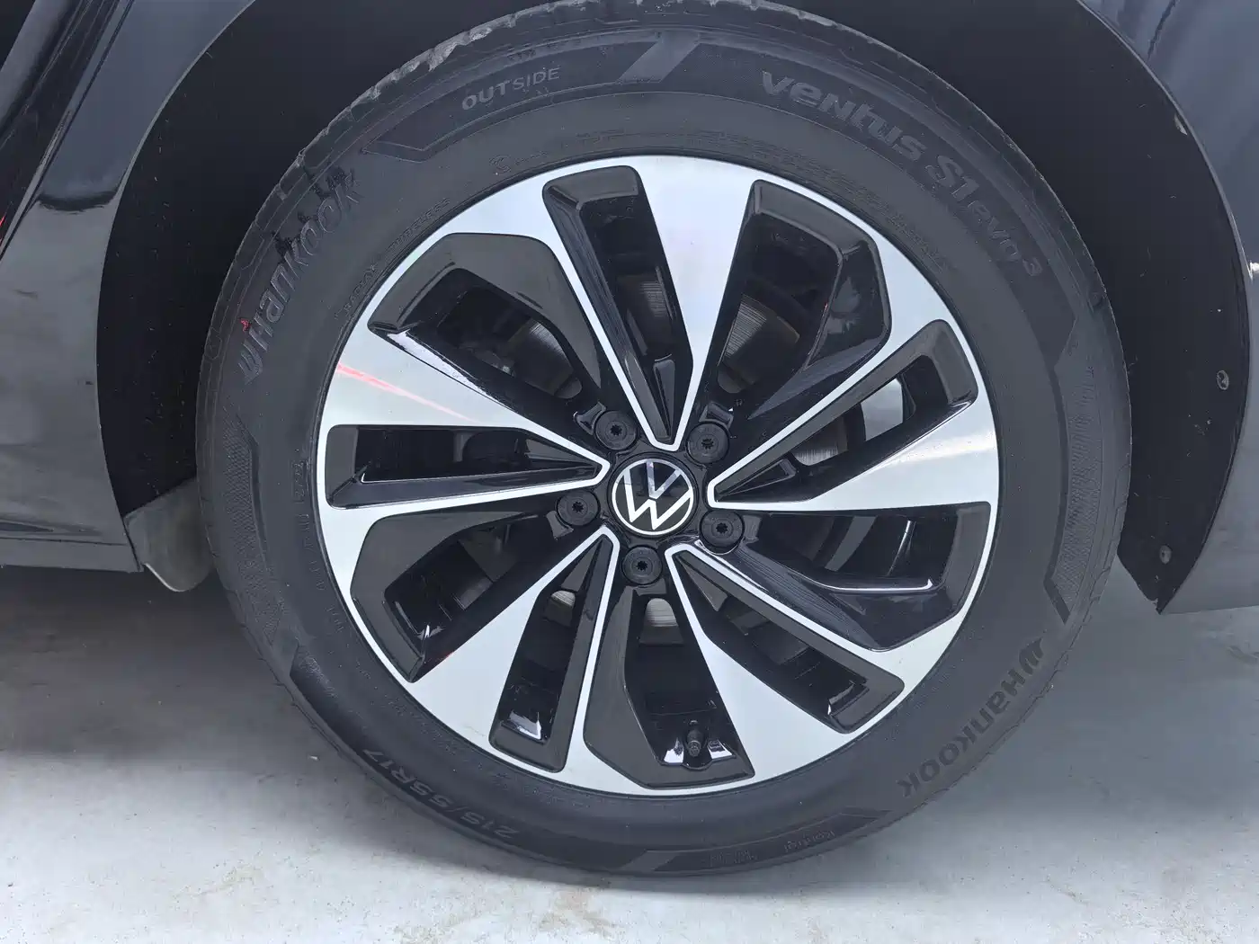 Volkswagen Passat 2023 280TSI Starlight Elite Edition фото 18