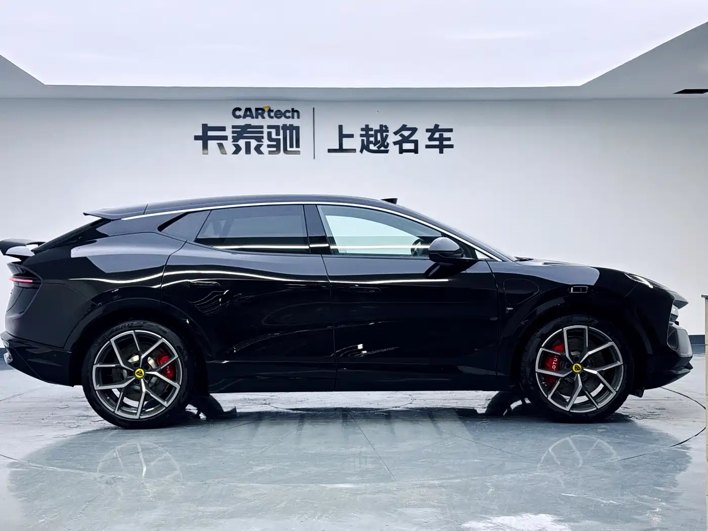Lotus Cars ELETRE 2025 600 Touring фото 4