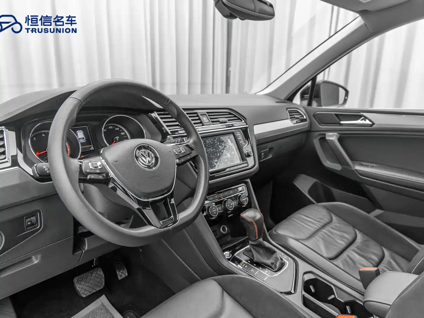 Volkswagen Tiguan L 2018 330TSI Automatic 2WD Luxury Edition фото 11