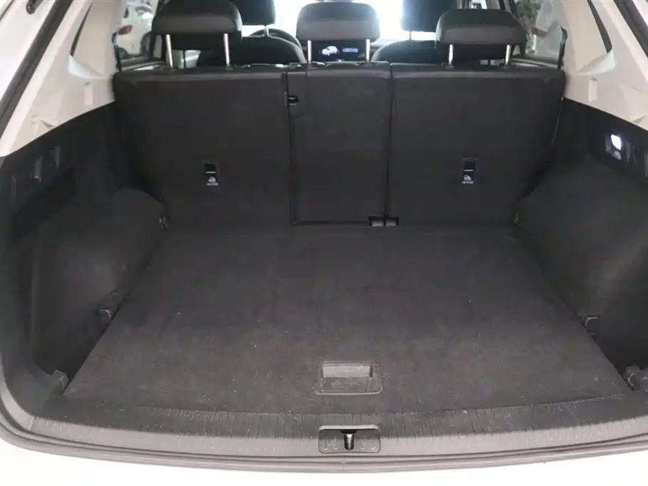 Volkswagen Tayron 2023 300TSI 2WD Luxury Plus Advanced Edition фото 20