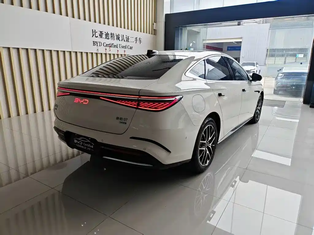 BYD Seal 07 DM-i 2025 2025 Smart Drive Edition DM-i 1.5L 125km Premium