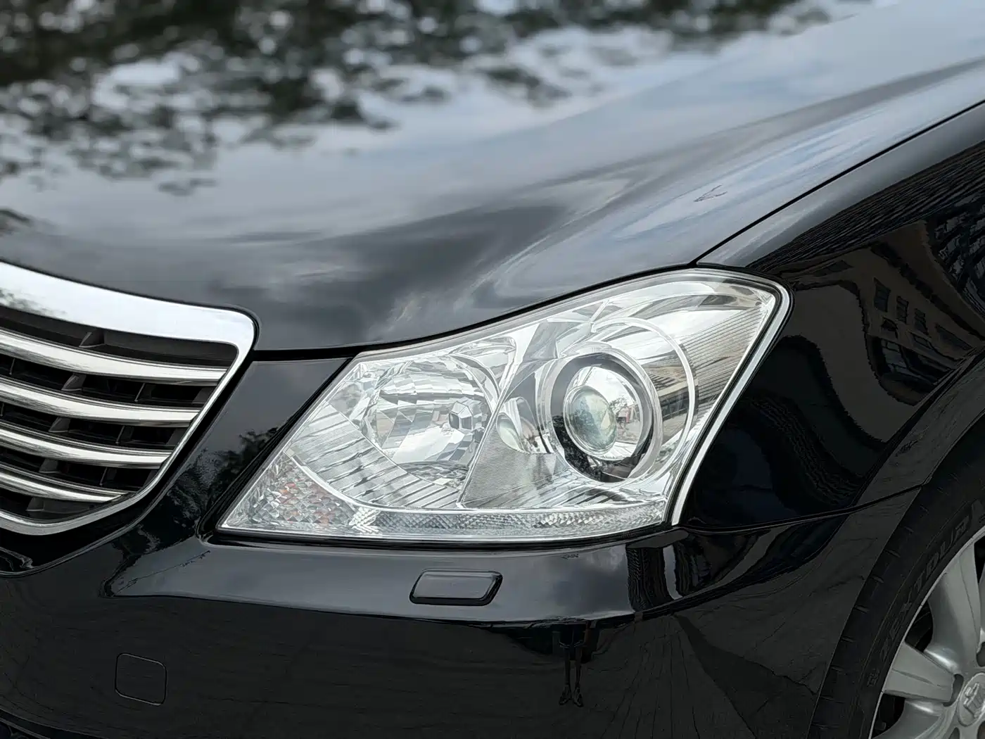 Toyota Crown 2011 2.5L Royal Leather Sunroof Special Edition фото 4