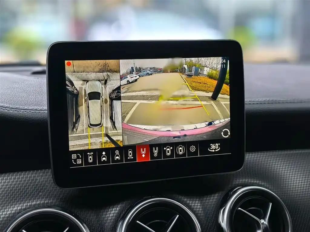 Mercedes-Benz GLA 2017 GLA 220 4MATIC Fashion фото 11