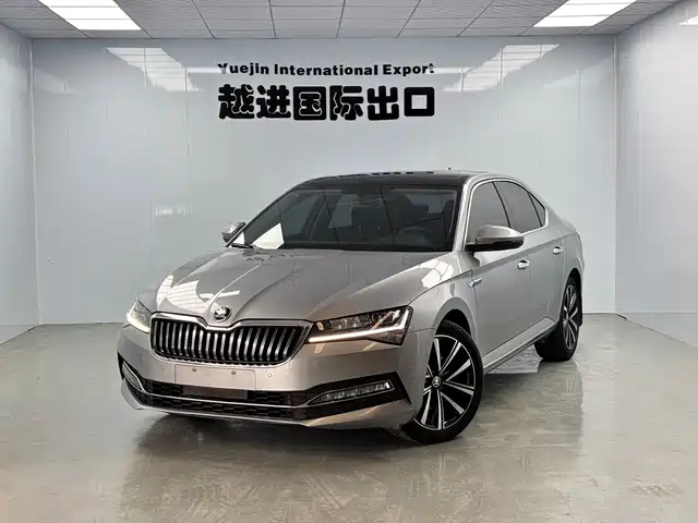Škoda Superb 2023