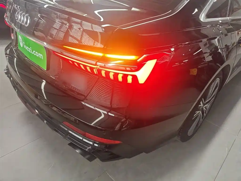 Audi A6L 2024 45 TFSI Premium Dynamic фото 8