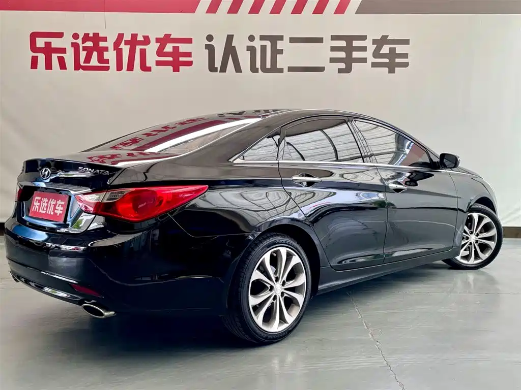 Hyundai Sonata 2013 2.4L Automatic Luxury Edition (China IV) фото 4