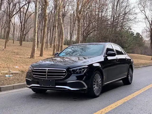 MERCEDES-BENZ E CLASS
