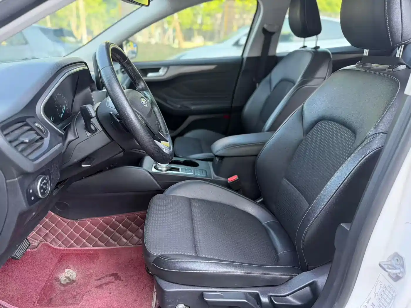 Фото 6 - Ford Focus