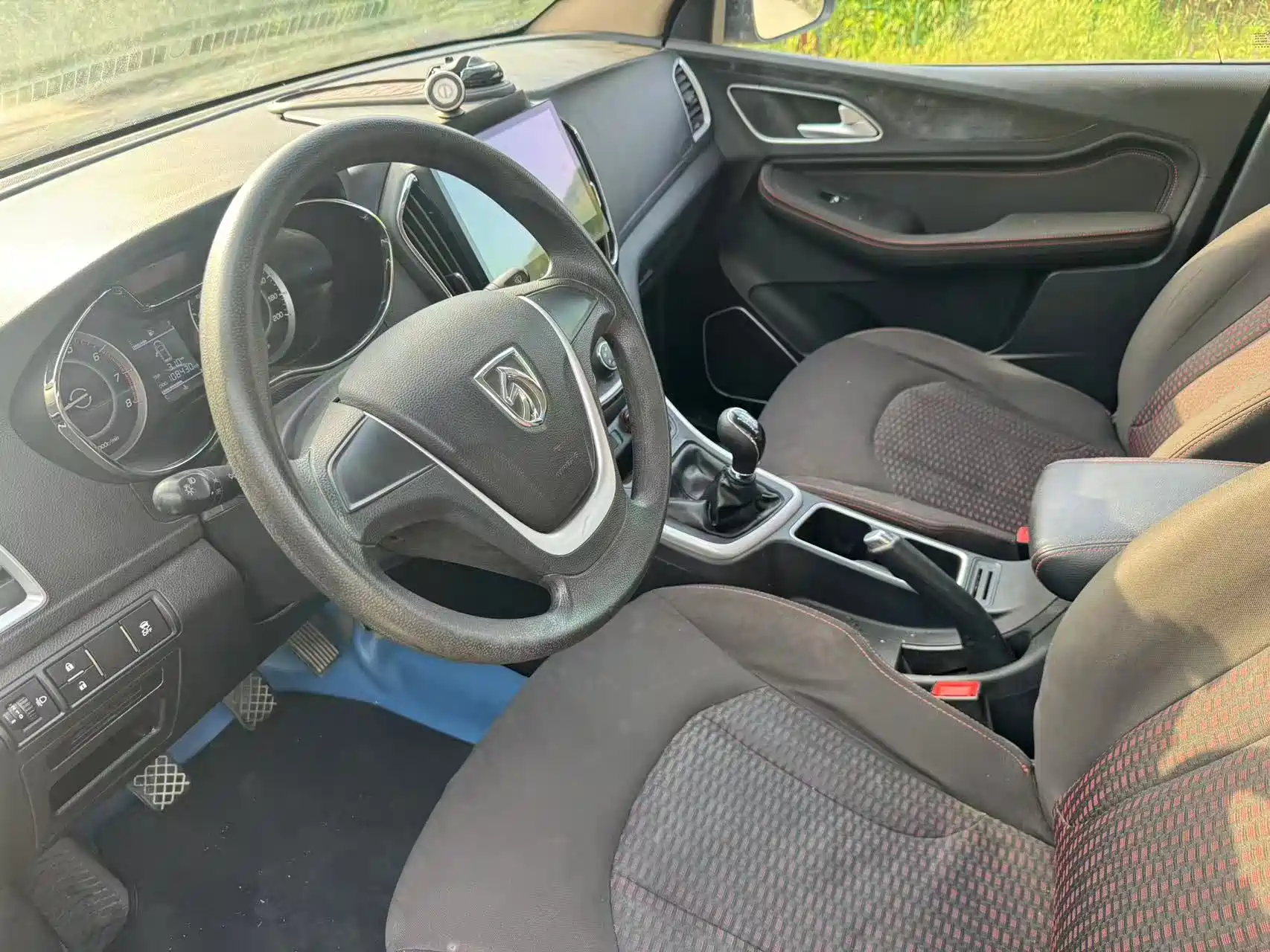 Фото 7 - Baojun 560