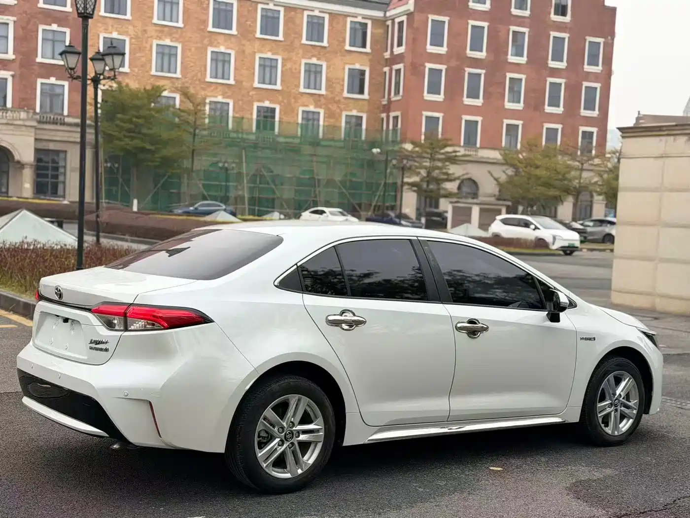 Toyota Levin 2021 Dual Engine 1.8H E-CVT Technology Edition фото 4