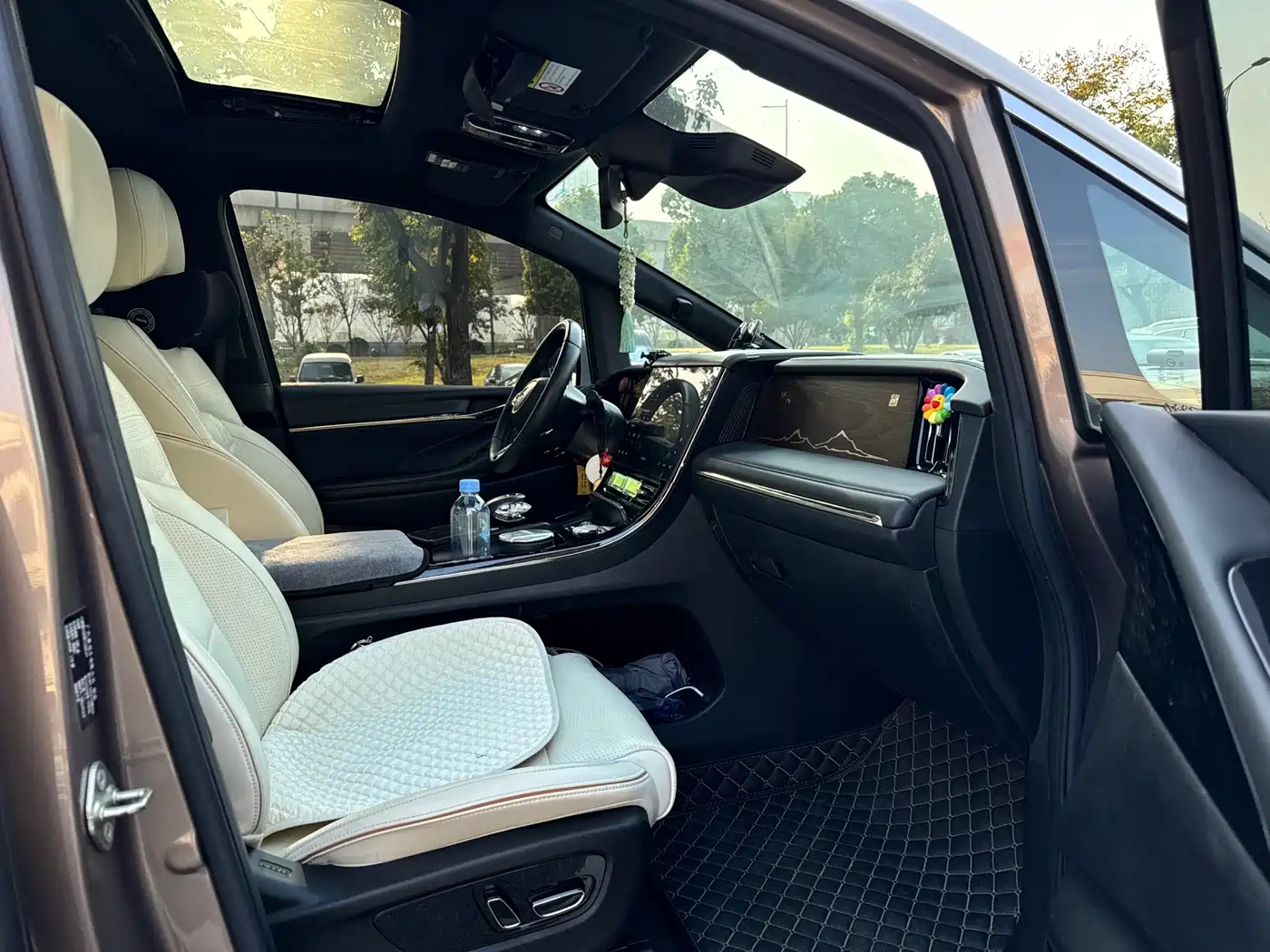 GAC Trumpchi Trumpchi M8 2023 Model Master Series 400T Flagship Edition фото 8