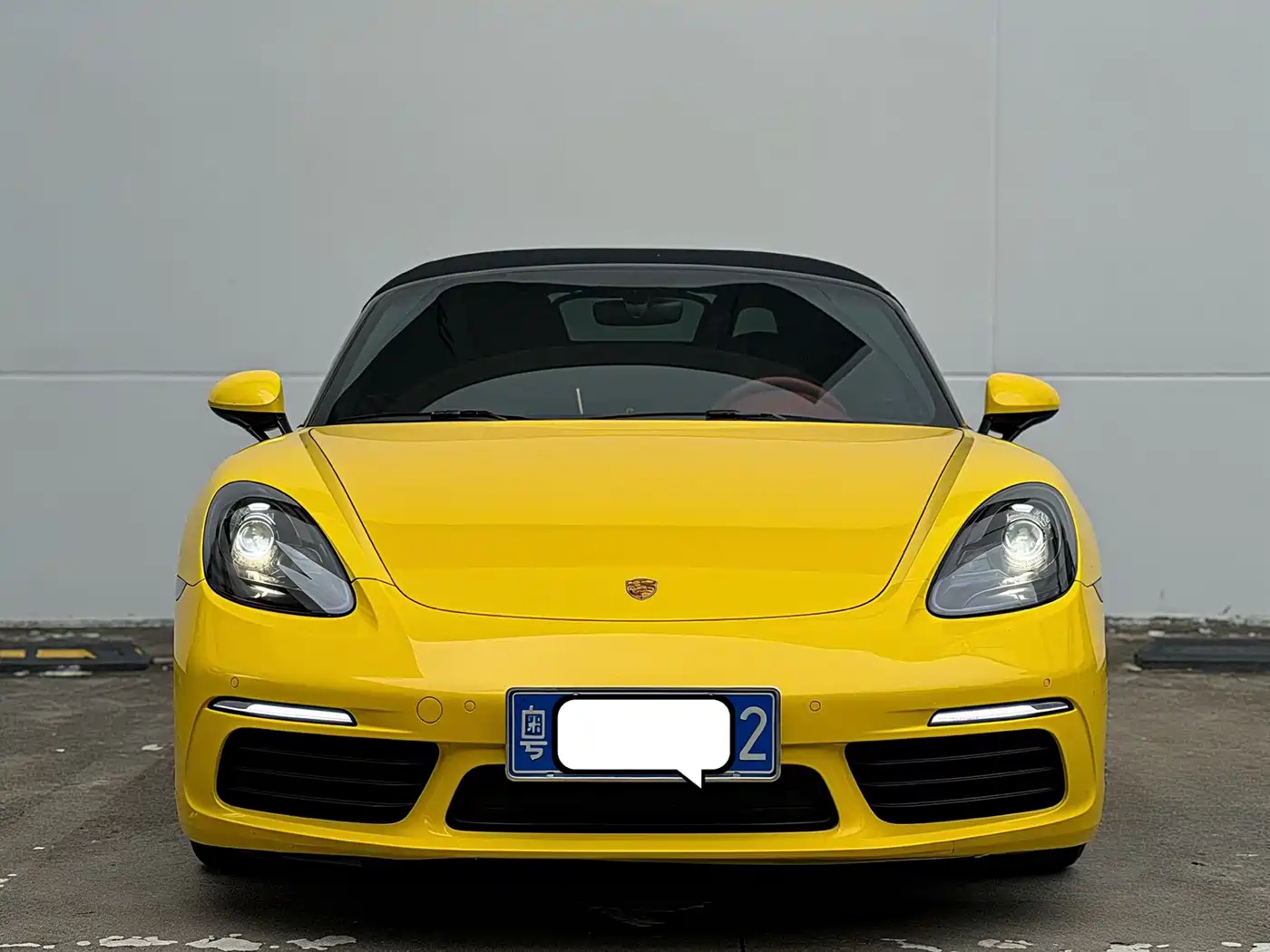 Porsche 718 2022 Boxster T 2.0T фото 3