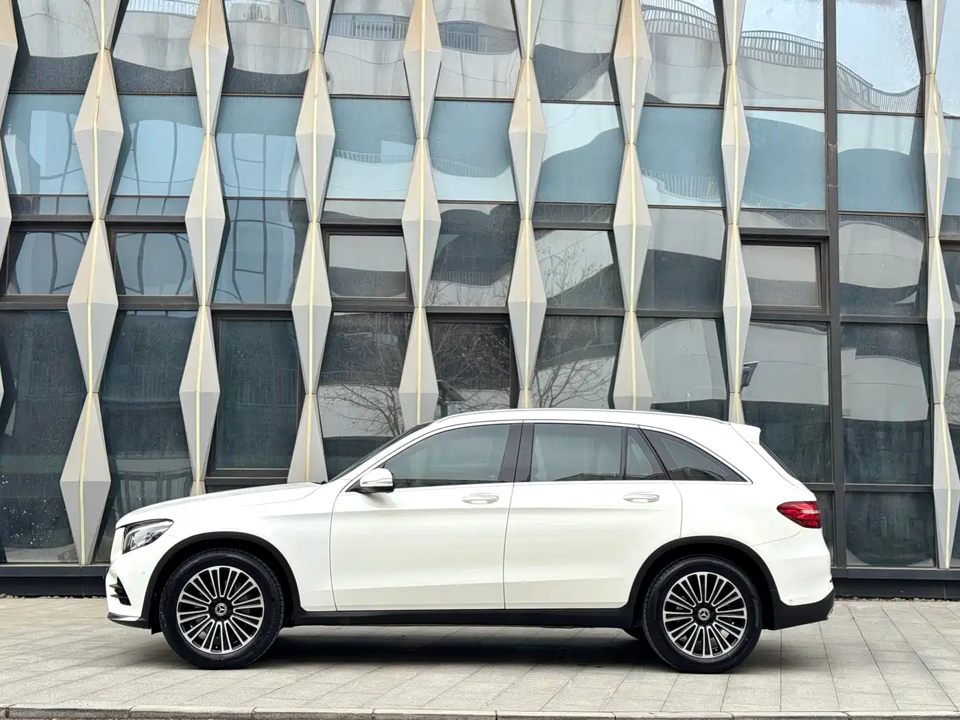 Mercedes-Benz GLC 2019 GLC 260 4MATIC Dynamic фото 3