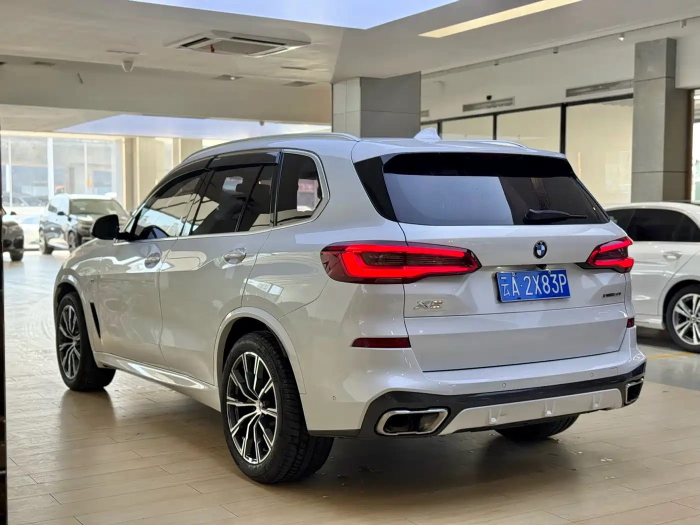 BMW X5 (Import) 2020 xDrive30i M Sport Package фото 9