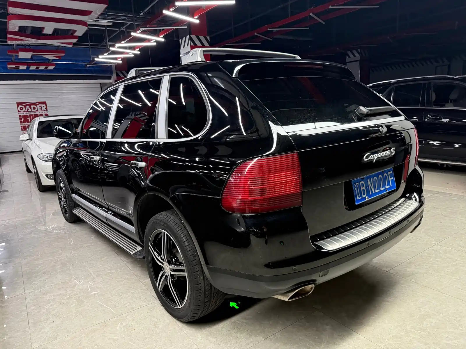 صورة 12 - Porsche Cayenne