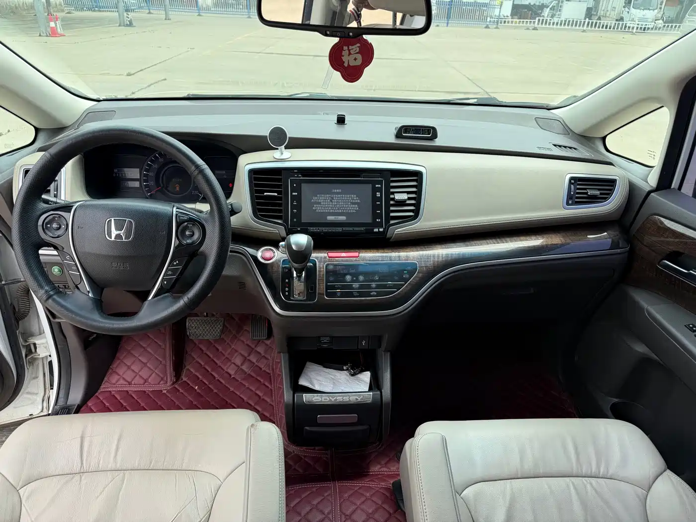 Фото 6 - Honda Odyssey