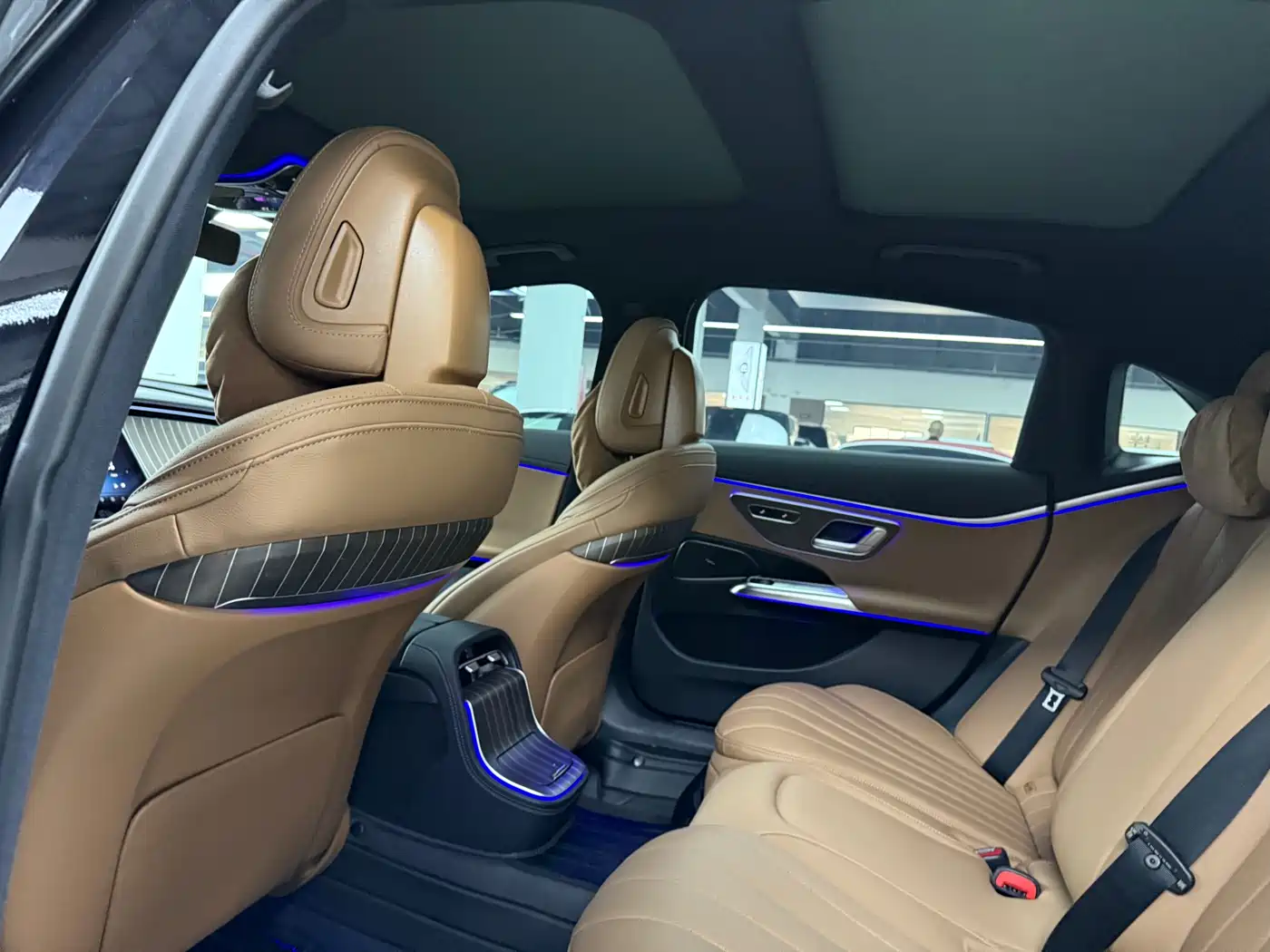Mercedes-Benz E-Class 2024 E 300 L Fashion фото 10