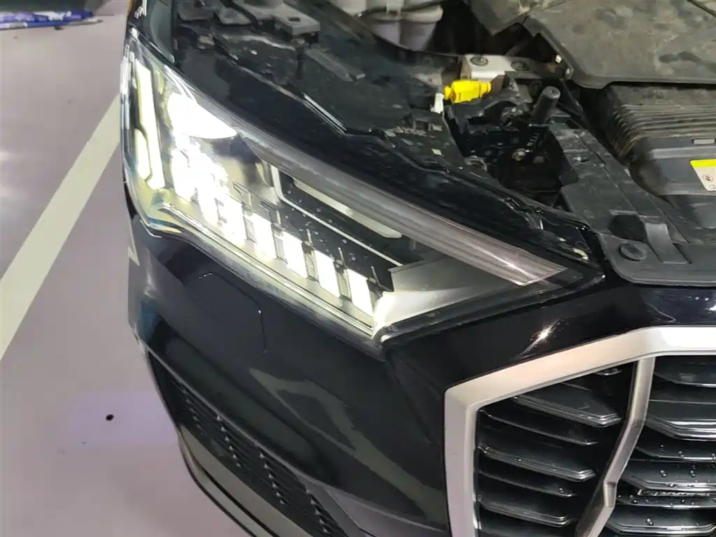 Audi Q7 2021 55 TFSI quattro S line Sport фото 13