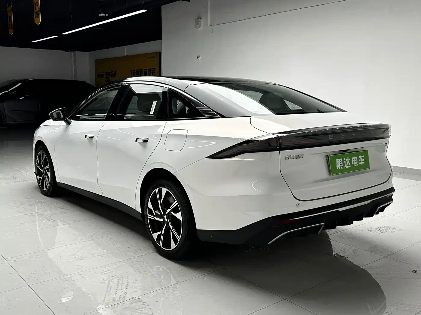Geely Galaxy Galaxy L6 2023 2023 125km Starship