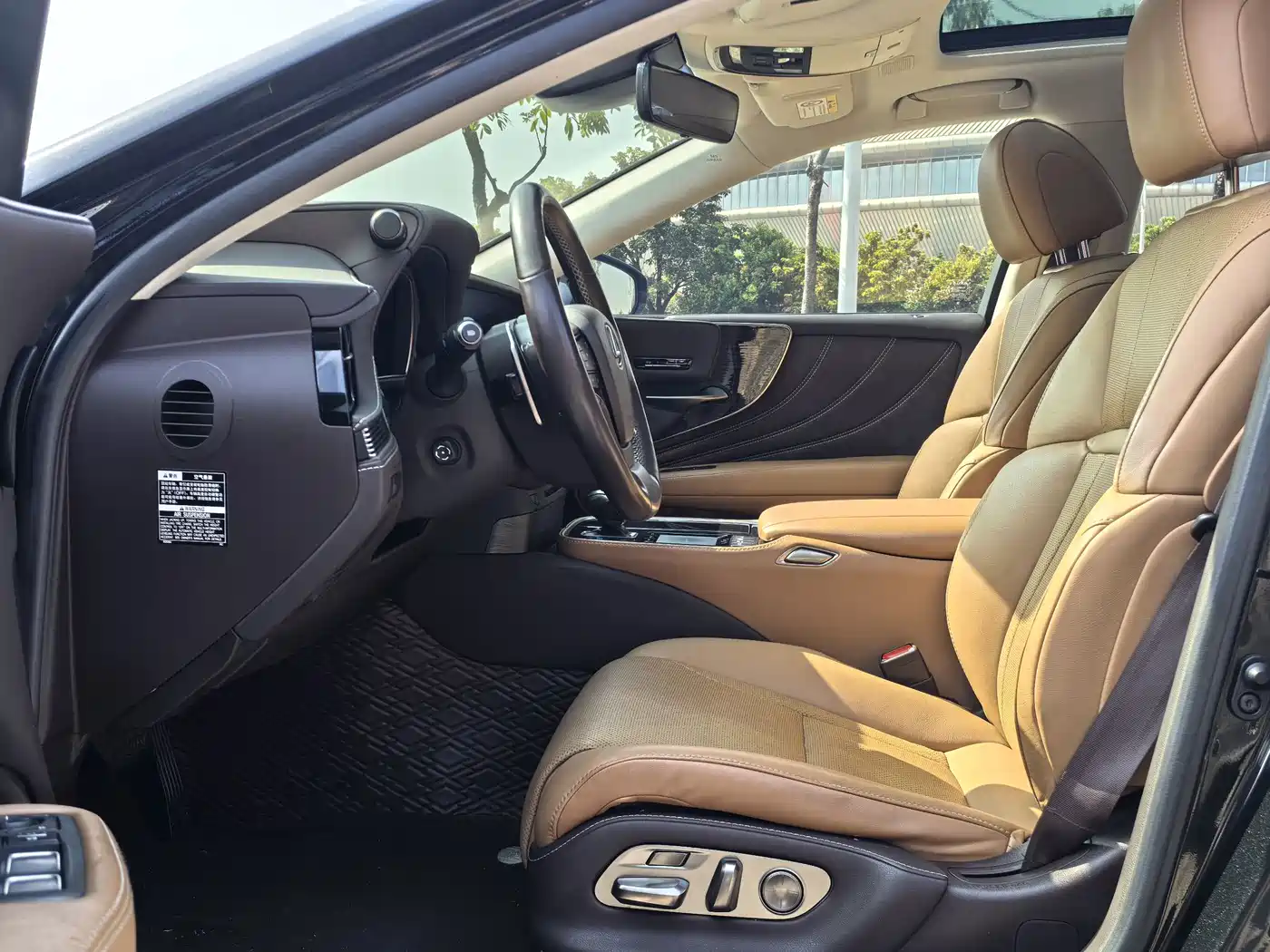 Lexus LS 2020 500h Excellence (China V) фото 7