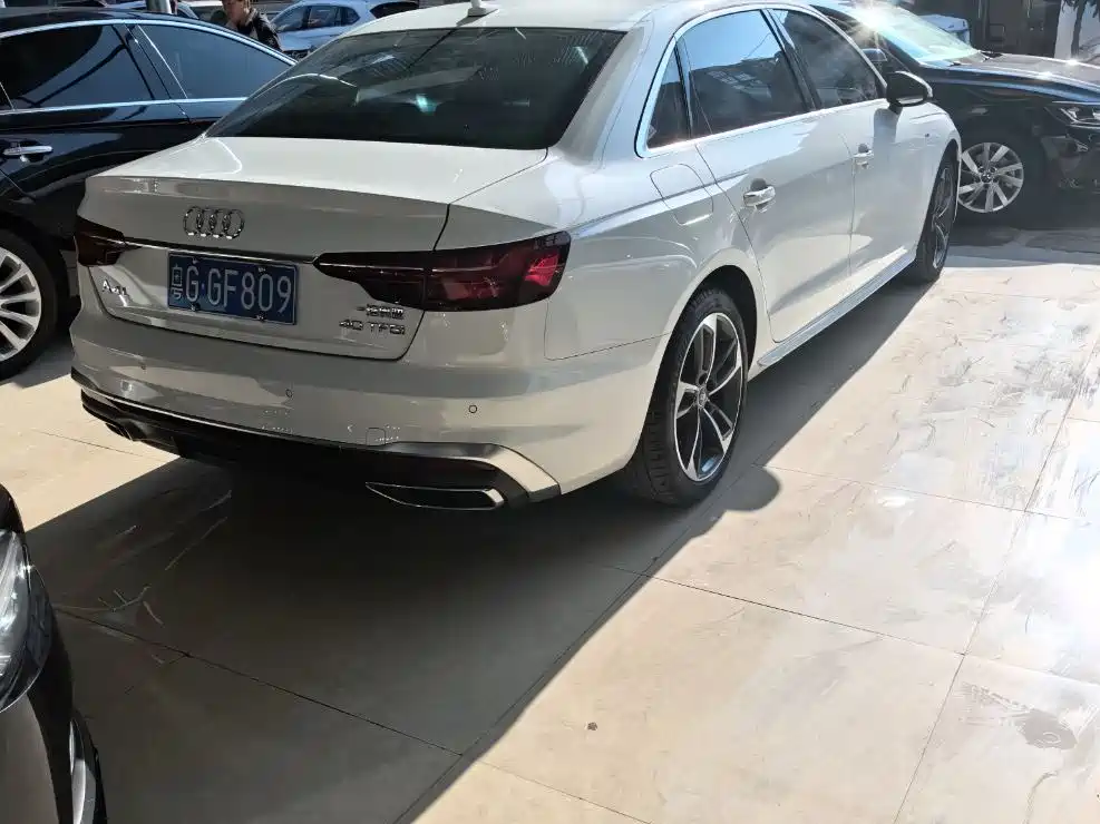 Audi A4L 2022 40 TFSI Luxury Elegance фото 5