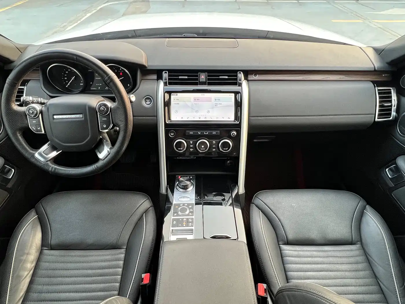 Land Rover Discovery 2017 3.0 SC V6 HSE фото 9