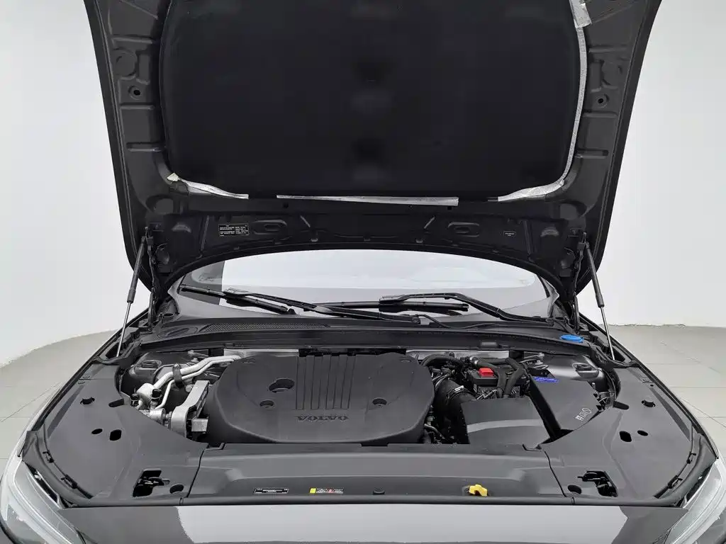 Photo 6 - Volvo S90