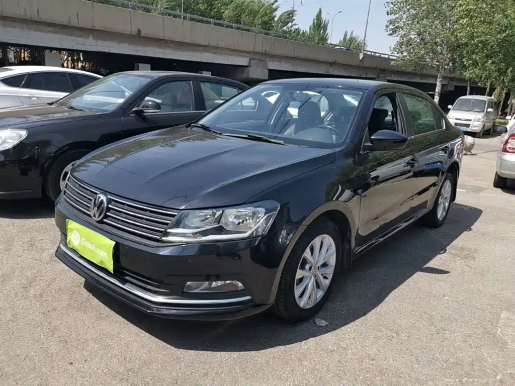 Volkswagen Lavida 2015 1.6L Manual Comfort Edition