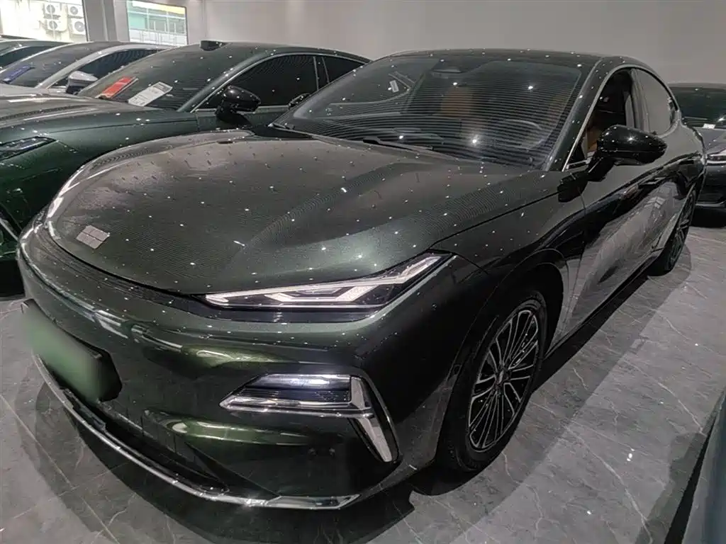 Geely Galaxy Xingyao 8 2025 130km EM-i Premium Edition