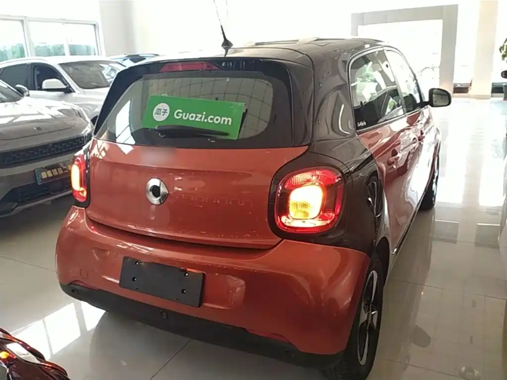 smart forfour 2018 2018 1.0L 52kW Passion Edition
