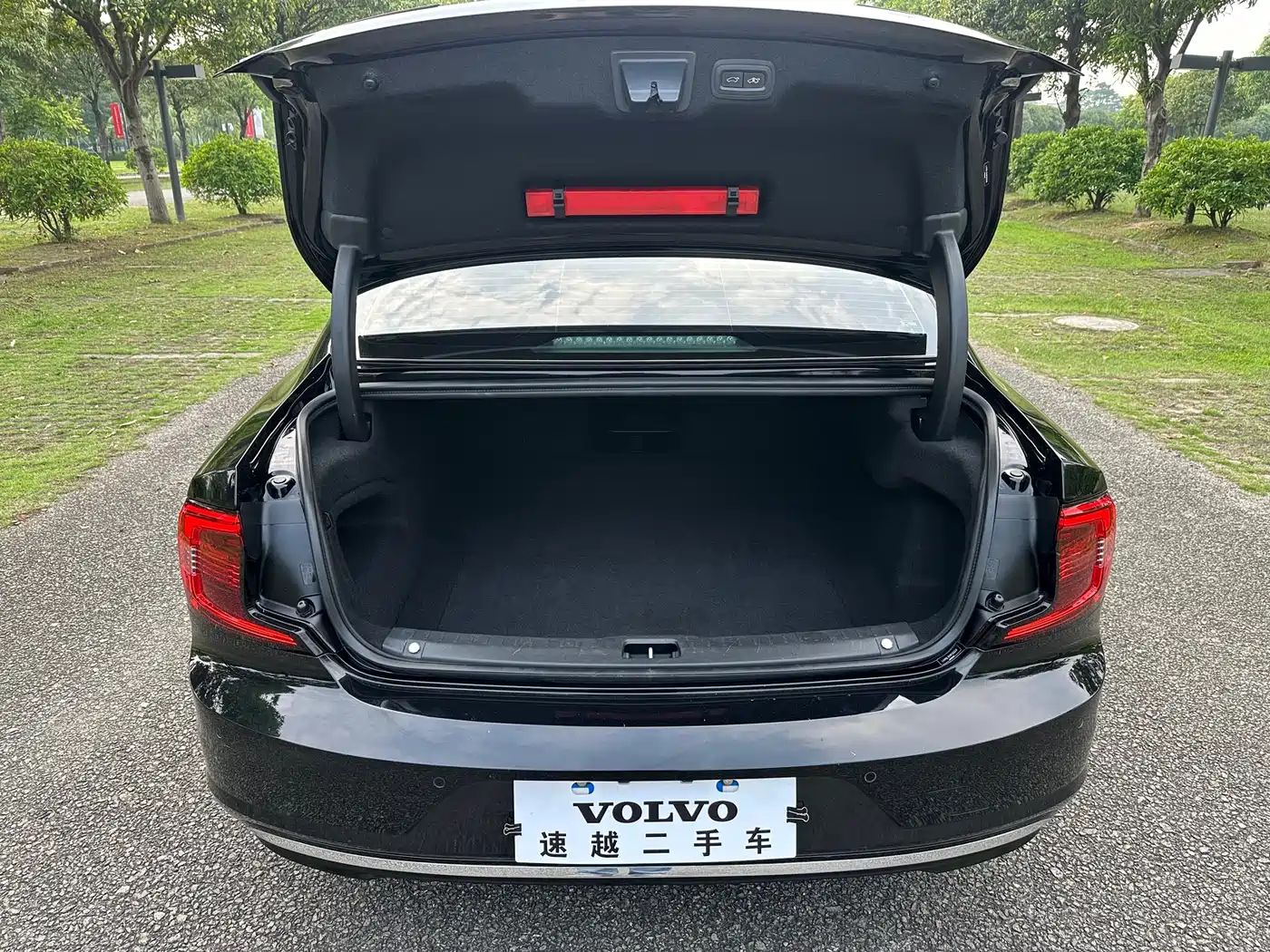 Volvo S90 2021 Model B5 Inscription Luxury Edition фото 14