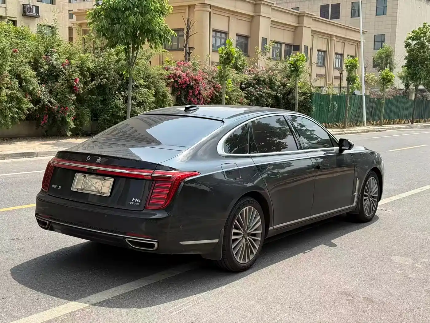 Hongqi H9 2020 2.0T Smart Connection Qi Chang Edition фото 7