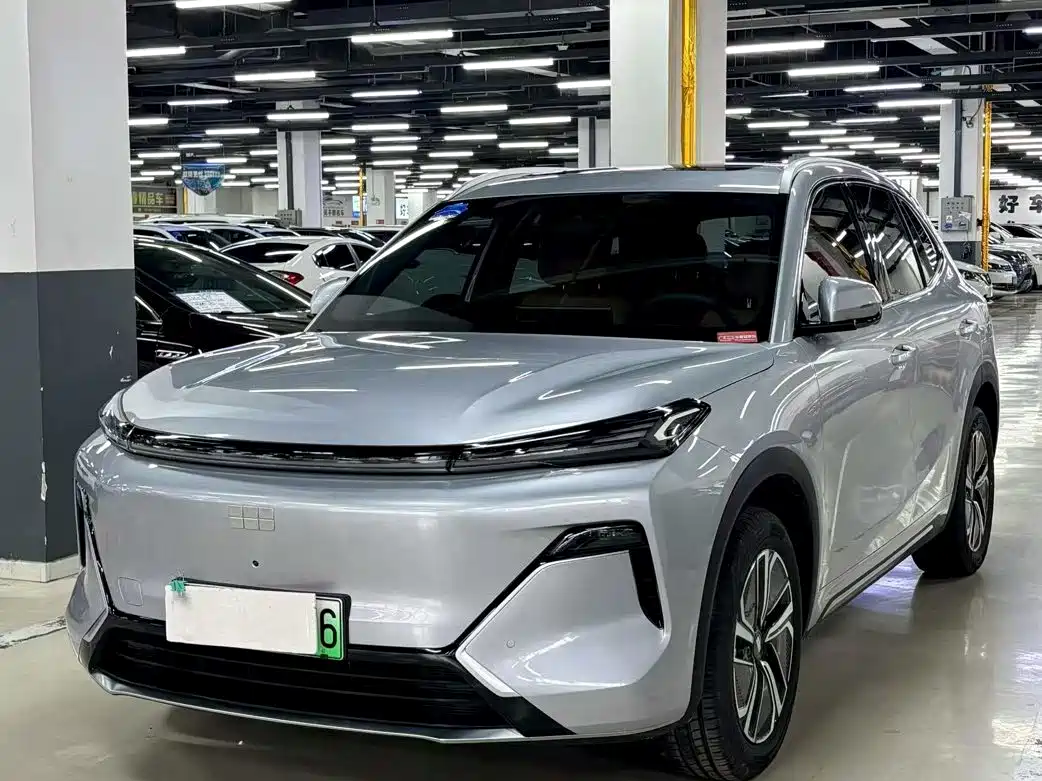 Geely Galaxy Galaxy L7 2025 EM-i 115km Explorer+ Edition